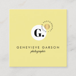 クリエイティブはっきりしたモノグラムロゴイエローソーシャルメディア スクエア名刺