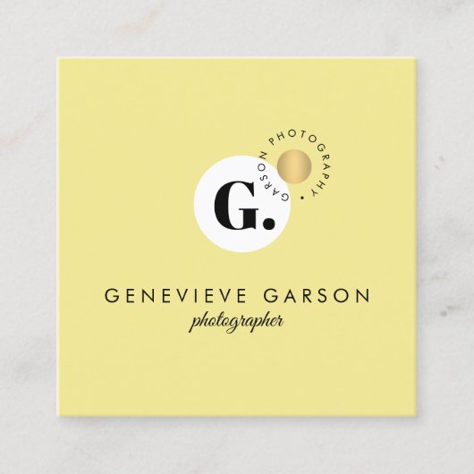 クリエイティブはっきりしたモノグラムロゴイエローソーシャルメディア スクエア名刺 (正面)