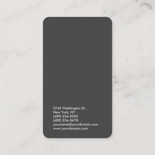 クリエイティブシンプルプレインブラウングレートレンディーコンサルタント 名刺 (裏面)