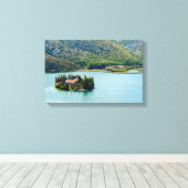 クリカNPのヴィソバック修道院の島 – クロアチア キャンバスプリント (インサイチュ (ウッドフロア))