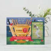 クリケット誕生日フォトパーティーガールボーイスポーツテーマ 招待状 (スタンド正面)