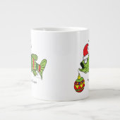 クリスおもしろいマス·バス·魚釣り·フィッシュかわいい漫画 ジャンボコーヒーマグカップ (正面)