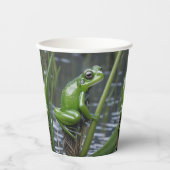 「クリスタルの透明度：葦の上の緑のガラスのカエル」 紙コップ (正面)