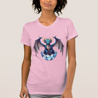 クリスタルエッグから孵化するドラゴンの子供Tシャツ Tシャツ