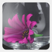 クリスタルガラスに包まれた美しい紫色の花 スクエアシール (正面)