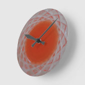 クリスタルグラスの中に入ったオレンジの飲み物 ラウンド壁時計 (傾斜)