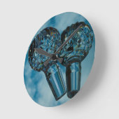 クリスタルブルーの空の向こう ラウンド壁時計 (傾斜)