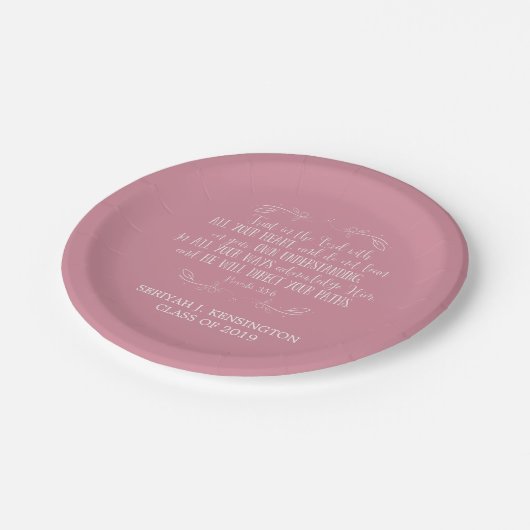 クリスチャン卒業聖書の聖句タイポグラフィピンク ペーパープレート (アングル)