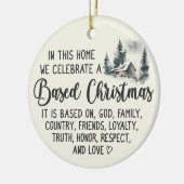 クリスチャン家庭のクリスマスに基づく セラミックオーナメント (左)