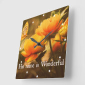 クリスチャン感動的引用文：彼の名前は スクエア壁時計 (傾斜)