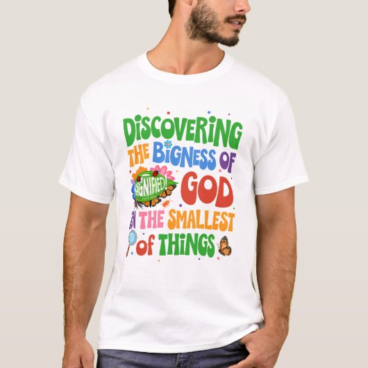 クリスチャンVBS 2025拡大された最小の昆虫が隣接 Tシャツ (正面)