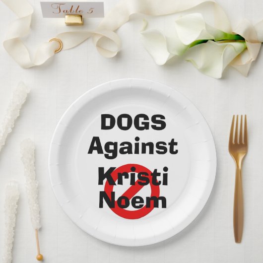 クリスティ・ノームに反対する犬たち ペーパープレート (ウェディング)
