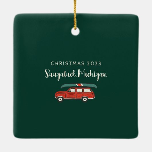 クリスパーソナライズされた素朴スマスキャンピングレイクハウス セラミックオーナメント (裏面)