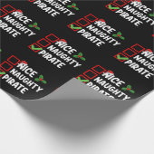 クリスマスいけなリストに一致する素敵な海賊の家族 ラッピングペーパー (角)