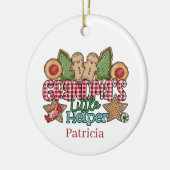 クリスマスおばあちゃんのヘルパーの名前メッセージの追加 セラミックオーナメント (左)
