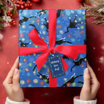 クリスマスおもしろいのライトアップに絡まる猫