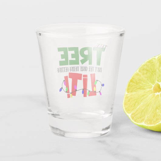 クリスマスおもしろいの木の休日の言葉 ショットグラス (裏面)