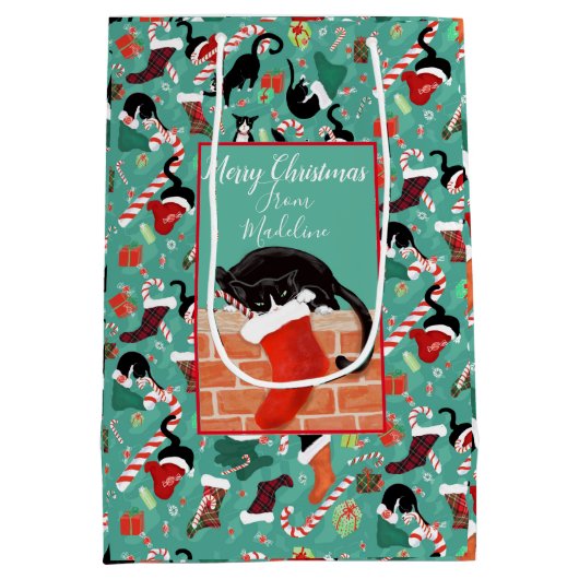クリスマスおもしろいの猫とストッキングパーソナライズされた  ミディアムペーパーバッグ (裏面)
