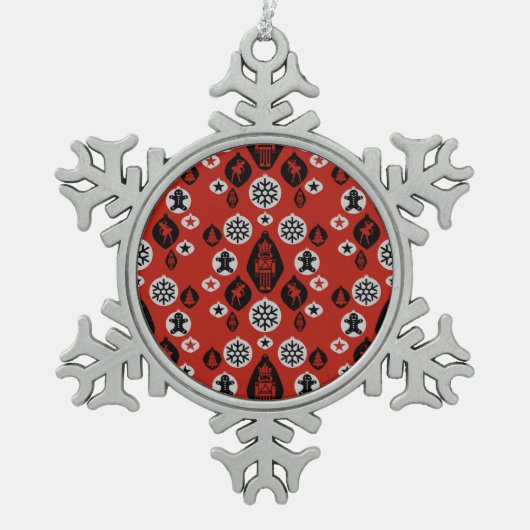 クリスマスくるみ割り器の小石 スノーフレークピューターオーナメント (正面)