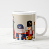 クリスマスくるみ割り ジャンボコーヒーマグカップ (右)