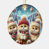 クリスマスと雪のフェスティバルの猫たち セラミックオーナメント (左)