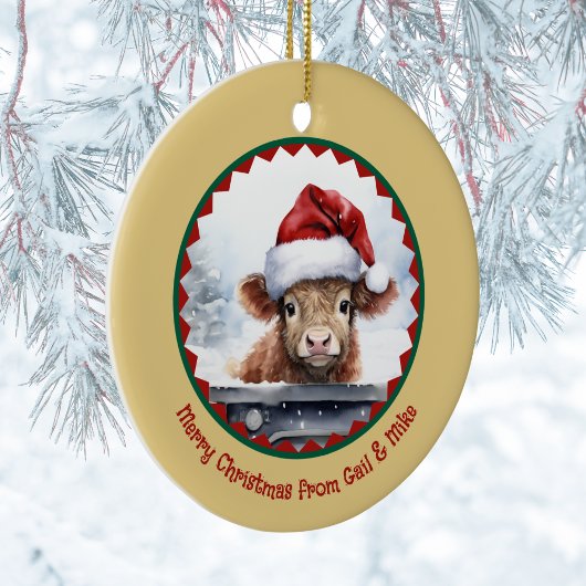 クリスマスにクリスマスを飾る可愛いサンタハット付きハイランドカウズ セラミックオーナメント