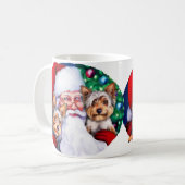 クリスマスにサンタのヨークシャーテリア コーヒーマグカップ (正面左)