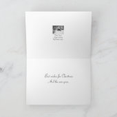 クリスマスに可愛い黒犬と冬の雪のシーン シーズンカード (内部)