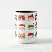クリスマスに帽子をかぶったかわいい猫たち マグカップ (中央)