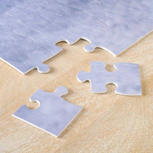 クリスマスに座っている雪の中のドイツの羊飼い犬 ジグソーパズル (側面)