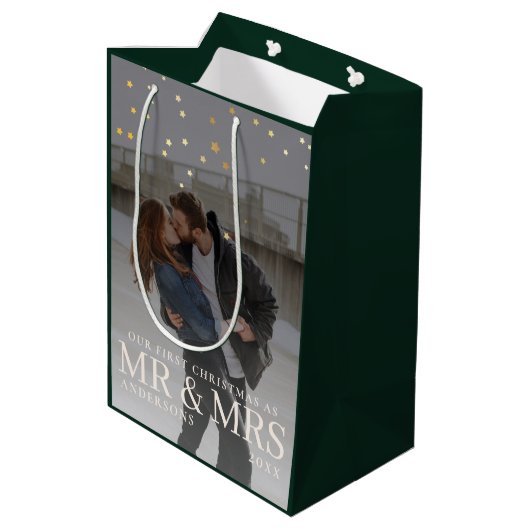クリスマスに星と暗い夕暮れのカップルの写真 ミディアムペーパーバッグ (裏面アングル)