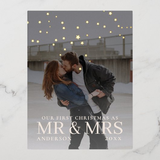 クリスマスに星と暗い夕暮れのカップルの写真 箔シーズンポストカード (正面)