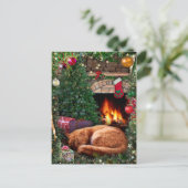 クリスマスに暖炉の隣で眠る猫 シーズンポストカード (スタンド正面)