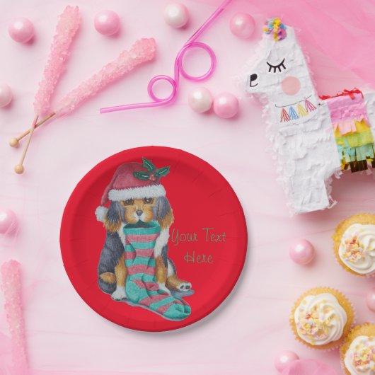 クリスマスに着替えたかわいい黒と茶色の子犬 ペーパープレート (パーティー)