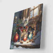 クリスマスに赤い岬で愛らしい猫 スクエア壁時計 (傾斜)