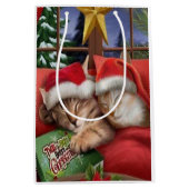 クリスマスのかわいい猫 ミディアムペーパーバッグ (正面)