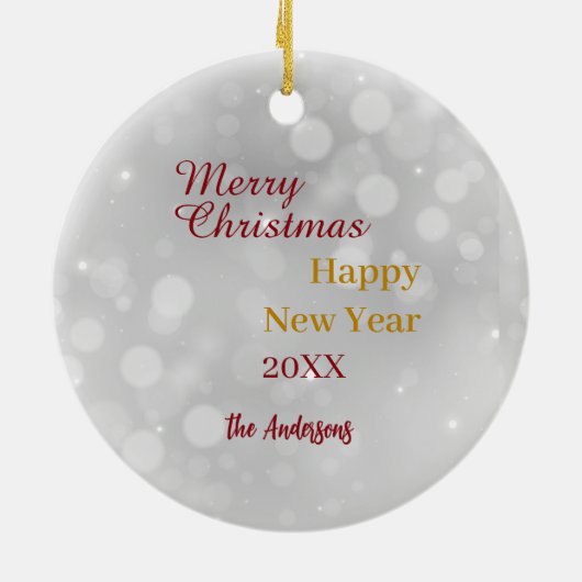 クリスマスのイルミネーションに包まれた茶色のプードル セラミックオーナメント (裏面)