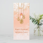 クリスマスのオーナメントに灯されたキャンドルと花の渦巻 招待状 (スタンド正面)