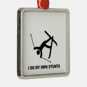 クリスマスのオーナメントのスキースキーヤーのスキーはおもしろいの発育を妨げます メタルオーナメント (右)