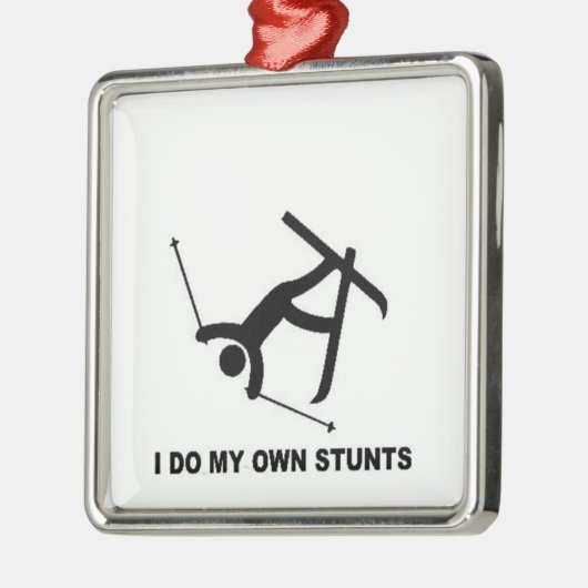 クリスマスのオーナメントのスキースキーヤーのスキーはおもしろいの発育を妨げます メタルオーナメント (左)