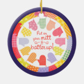 クリスマスのオーナメントを焼くキルトの恋人のオーブンのミット セラミックオーナメント (裏面)