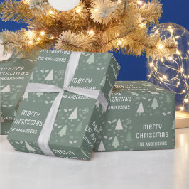 クリスマスのカスタム家族の名前落ち着いたグリーン ラッピングペーパー