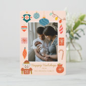 クリスマスのカラフルなオーナメントと家族のキュートな写真 シーズンカード (スタンド正面)