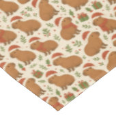 クリスマスのキャピバラ テーブルクロス (アングル)