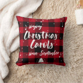 クリスマスのキャロルを歌う赤いバッファロープレイド クッション (ブランケット)