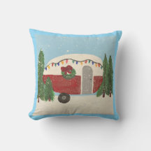 クリスマスのキャンピングトレーラー