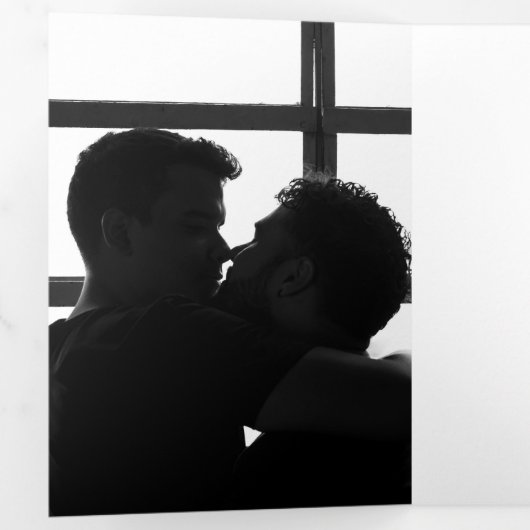 クリスマスのゲイカップル犬と木のオリジナルカード 三つ折りクリスマスカード (内部最初)