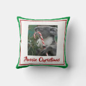 クリスマスのコアラ　キャンディーケーンをユーカリの木で クッション (裏面)