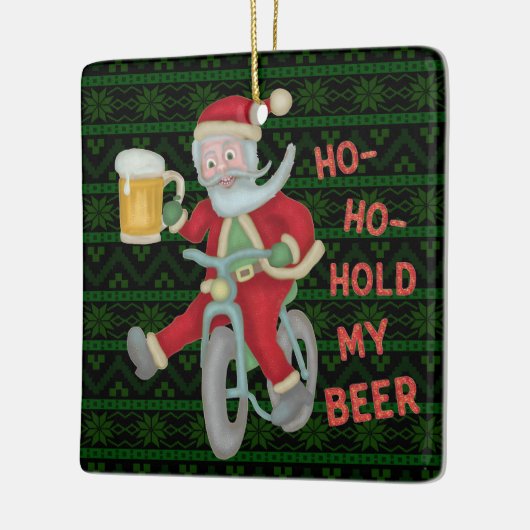 クリスマスのサンタクロースのおもしろいな把握私のビールユーモア セラミックオーナメント (左)