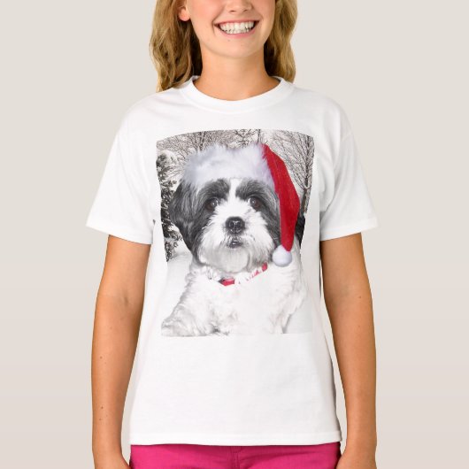 クリスマスのシーズー（犬） Tzu Tシャツ (正面)